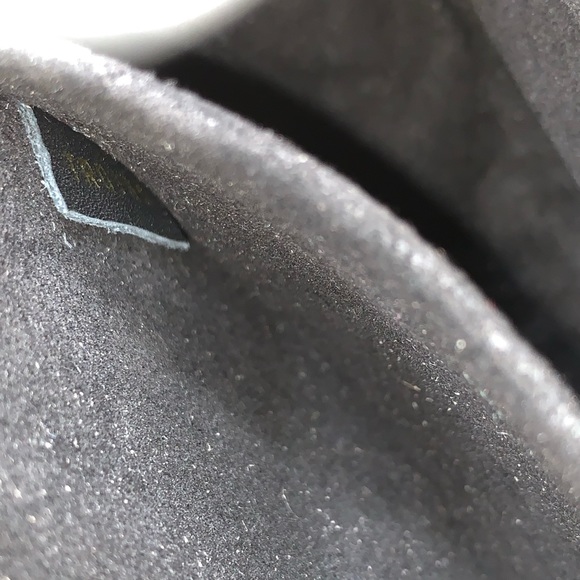 ❌SOLD❌ Louis Vuitton New Wave Noir Camera Bag - Picture 7 of 8